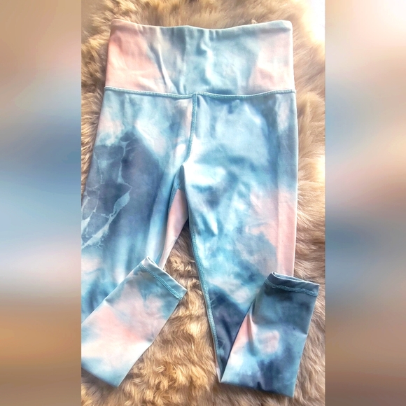 ATLHETA SET of Leggins size XS and cropped size S - Picture 2 of 7